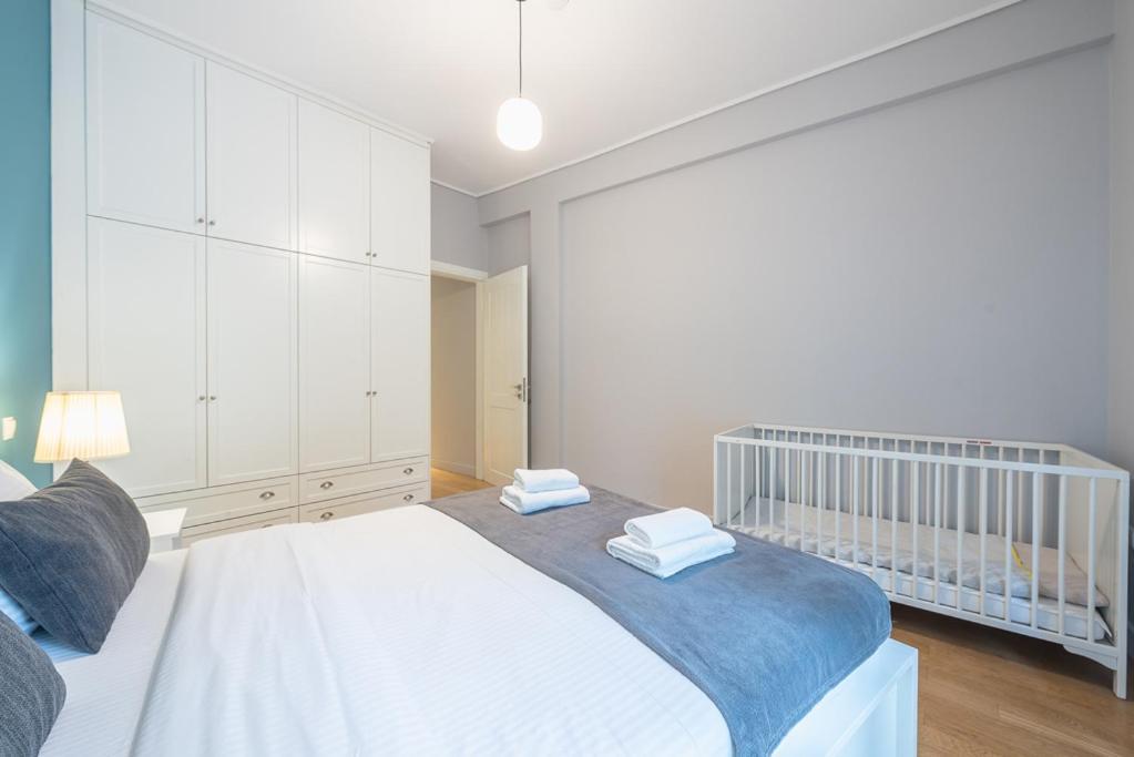 Pame Rentals - 2Bd & 2Ba Home, 4 Min To Acropolis Athens Ngoại thất bức ảnh